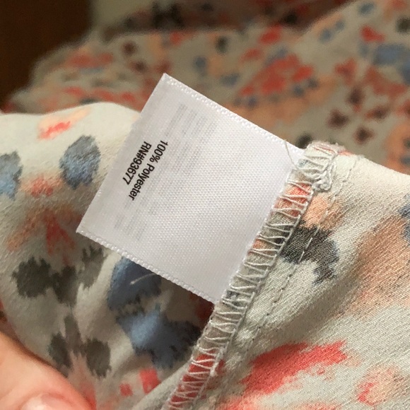 Multicolored patterned front tie blouse - Picture 6 of 7